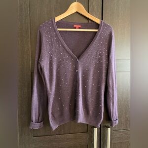 V-Neck cardigan with fun, sparkly details
